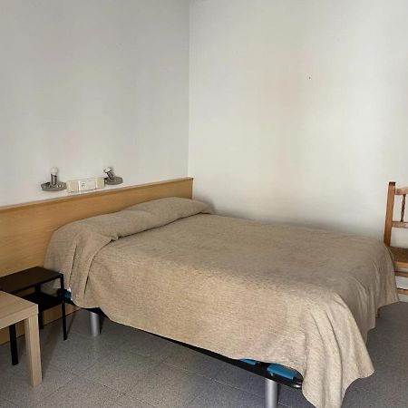 Fonda Joan Hotel Санта Колома де Фарнерс Екстериор снимка