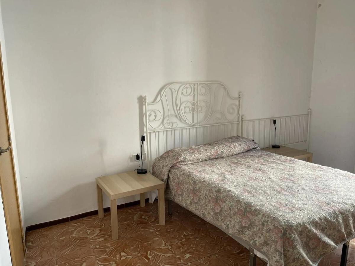 Fonda Joan Hotel Санта Колома де Фарнерс Екстериор снимка